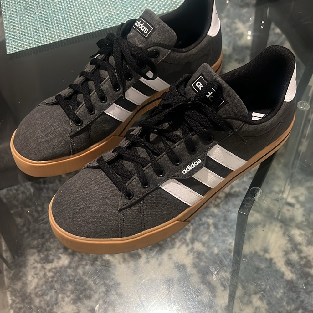 Daily 3.0 Adidas. Washed Canvas Upper. Size 11 1/2 - image 2